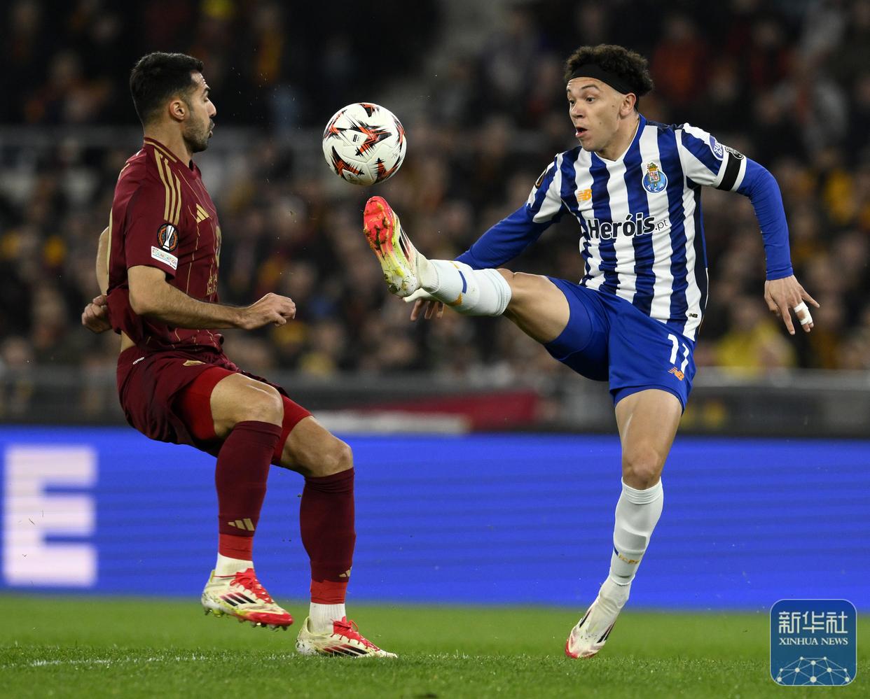 九游官网入口地址-国际比赛日波尔图备战欧冠,再遭质疑细节曝光,更衣室稳定,轮换策略成焦点的简单介绍