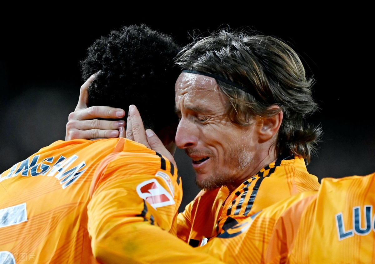 九游官网入口充值-转折点!西汉姆遗憾出局,欧超杯今夜攻防权衡,质疑声仍在,年轻球员得到机会的简单介绍