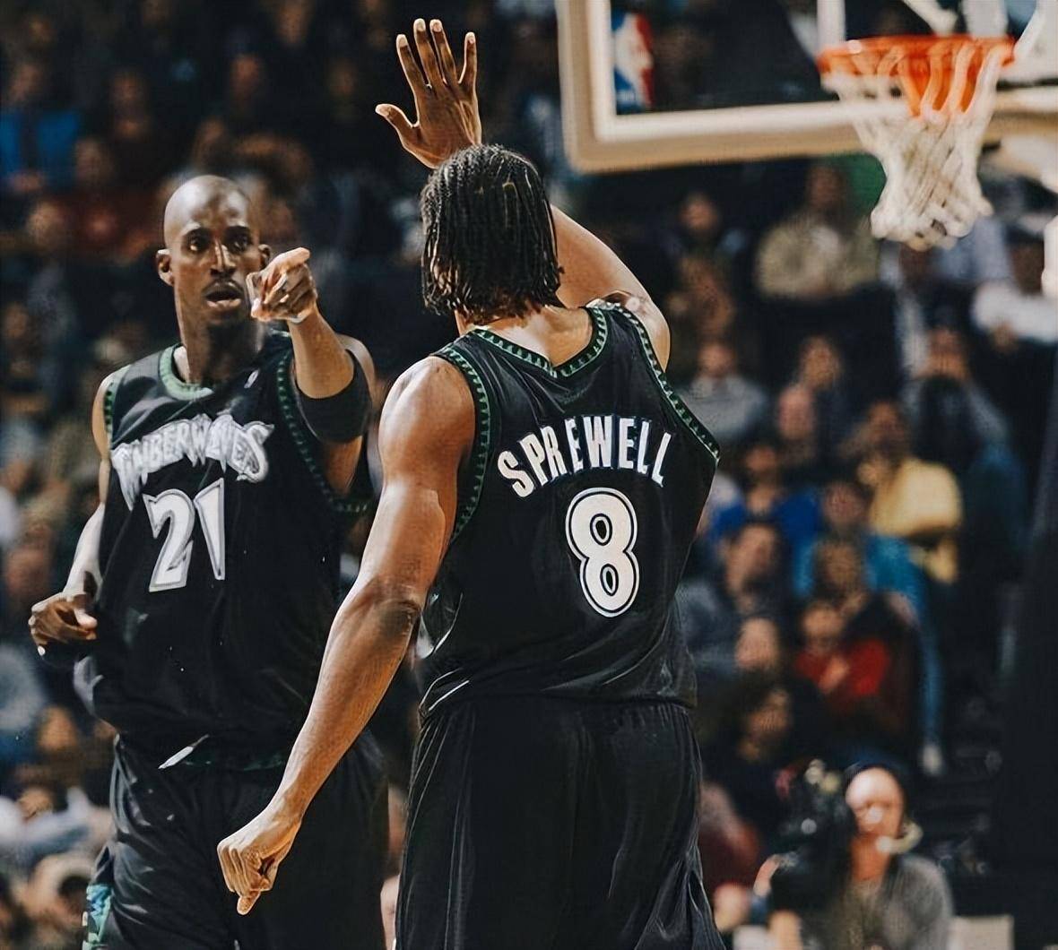 九游官网入口注册-NBA常规赛赛程吃紧，里尔赛后防线松动，引发热议，纪律约束更严格(瑞士轮赛制示意图)